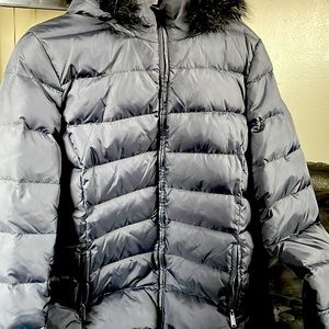 DKNY PUFFY WINTER COAT